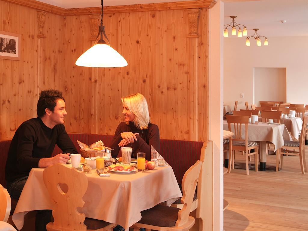 Hotel Roeck Garni Fiss Eksteriør billede