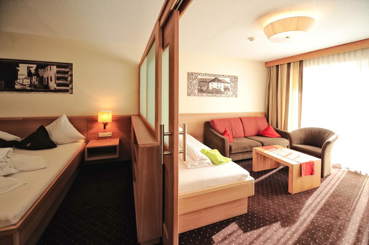 Hotel Roeck Garni Fiss Eksteriør billede