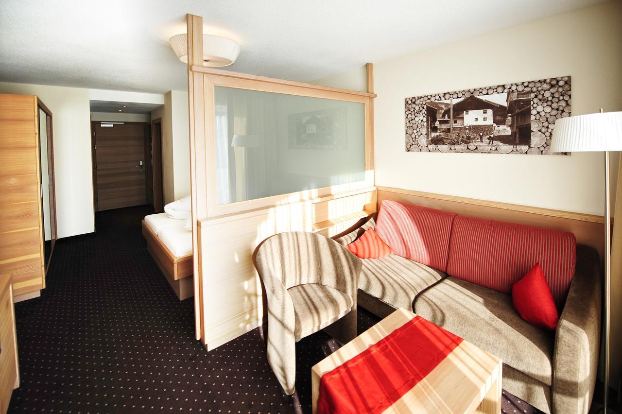 Hotel Roeck Garni Fiss Eksteriør billede