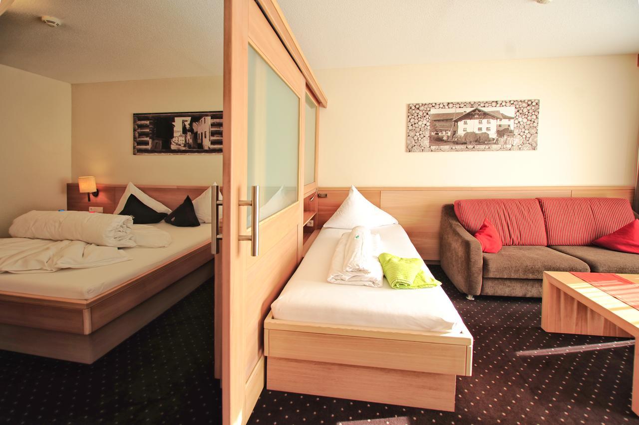 Hotel Roeck Garni Fiss Eksteriør billede